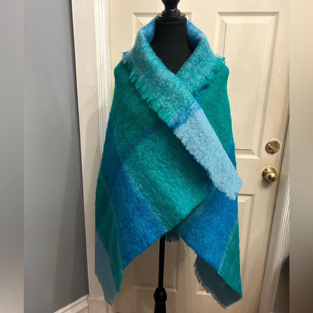 John Hanly & Co Mohair Throw/Wrap in Aqua/Green Block Check